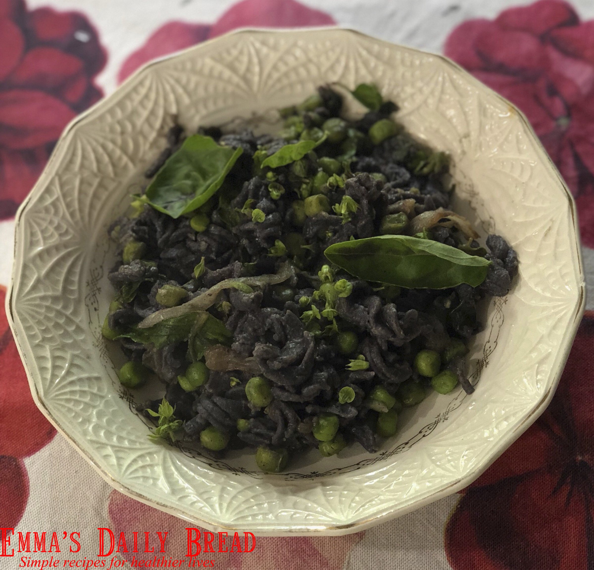 BLACK BEAN PASTA WITH FRESH HERBS